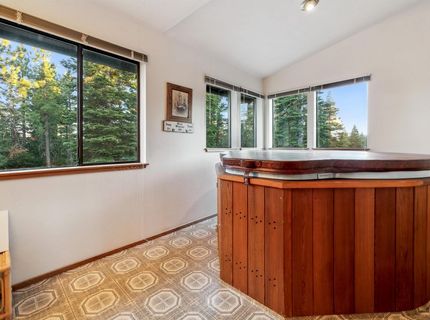 12611 Muhlebach Way, Truckee, CA 96161 Photo