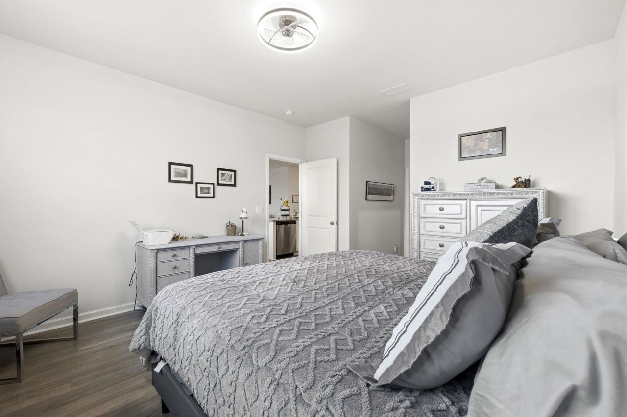 1096 Flintshire Dr.  Photo 18