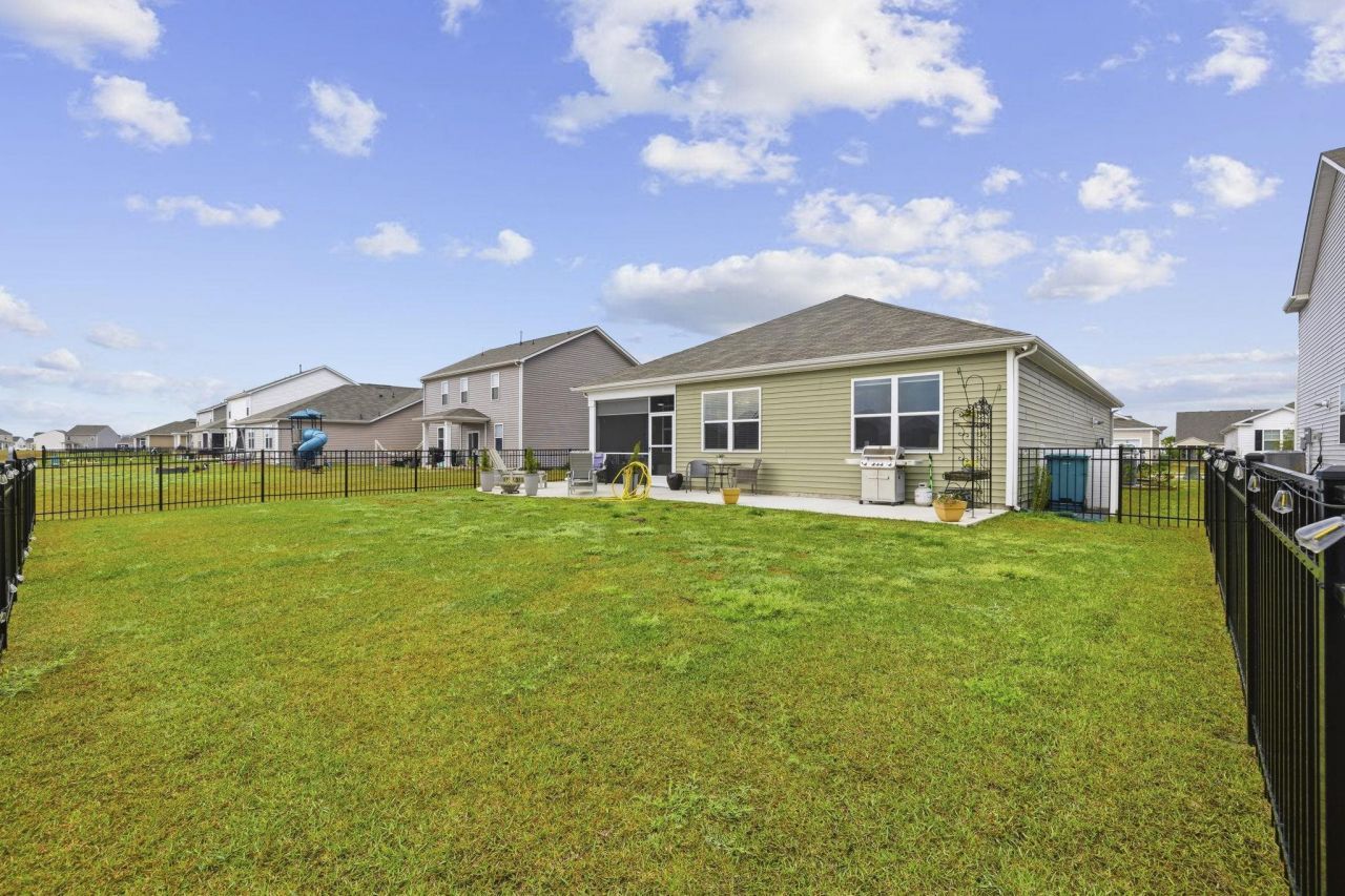 1096 Flintshire Dr.  Photo 36