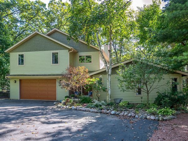 W5594 Briarwood Rd, Sugar Creek, WI 53121