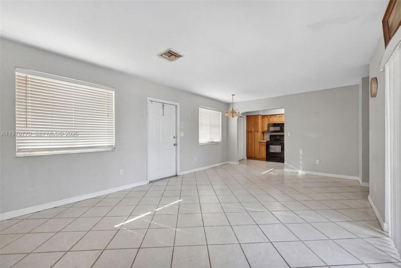 7761 NW 36th St , Davie, FL 33024 Photo