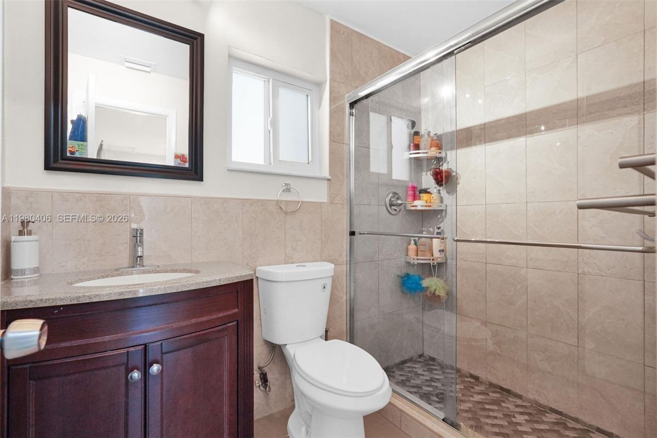 10715 SW 168th Ter , Miami, FL 33157 Photo