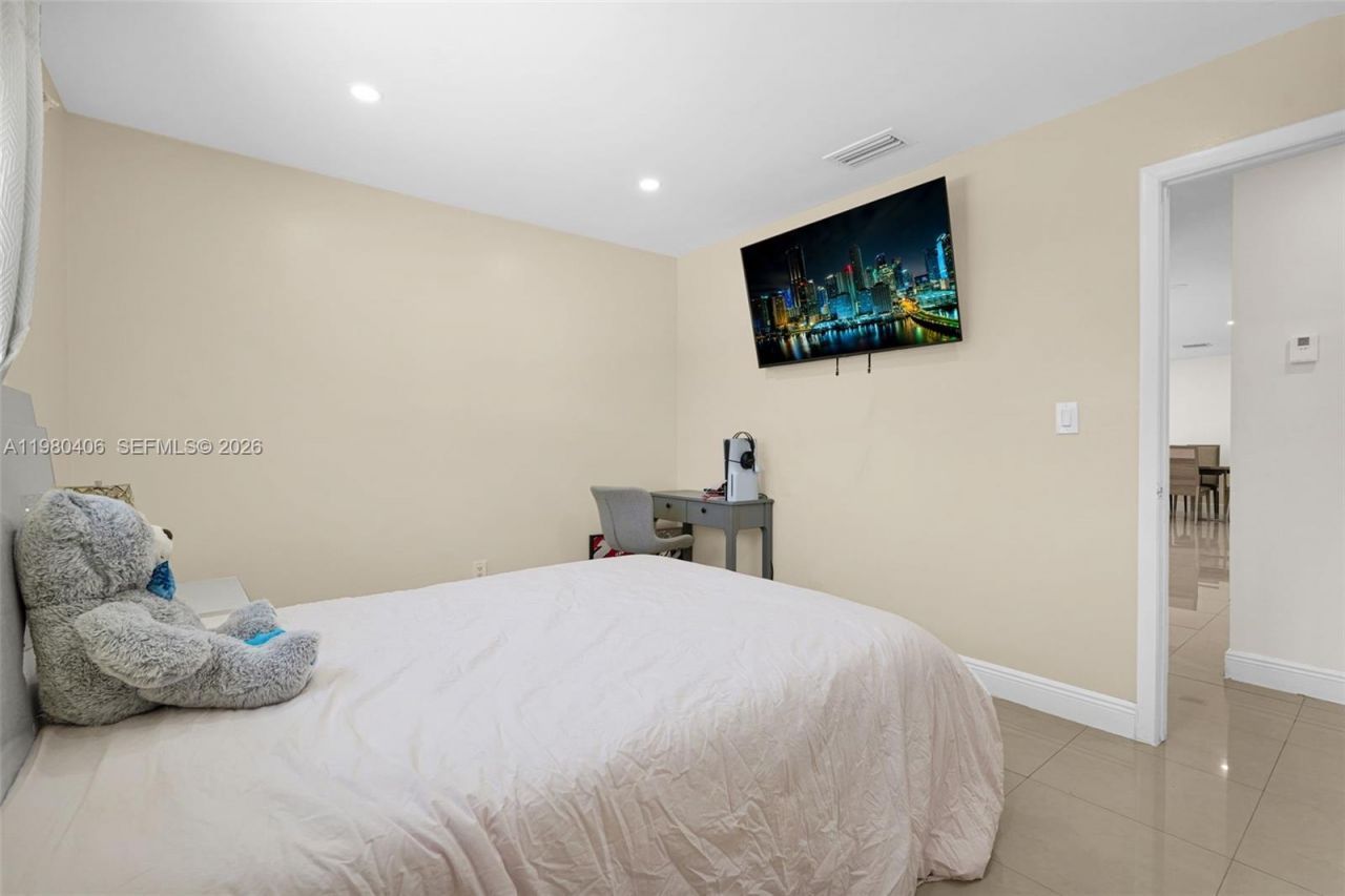 10715 SW 168th Ter , Miami, FL 33157 Photo