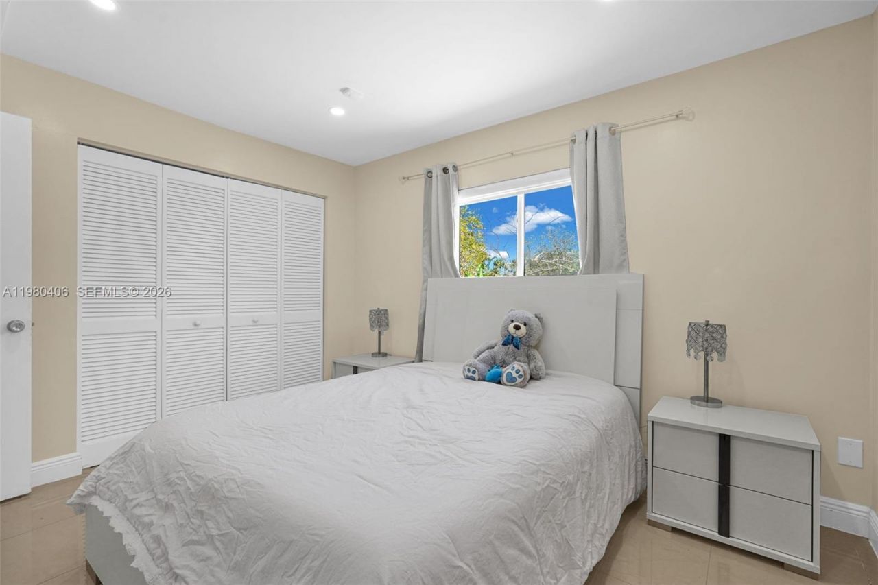 10715 SW 168th Ter , Miami, FL 33157 Photo