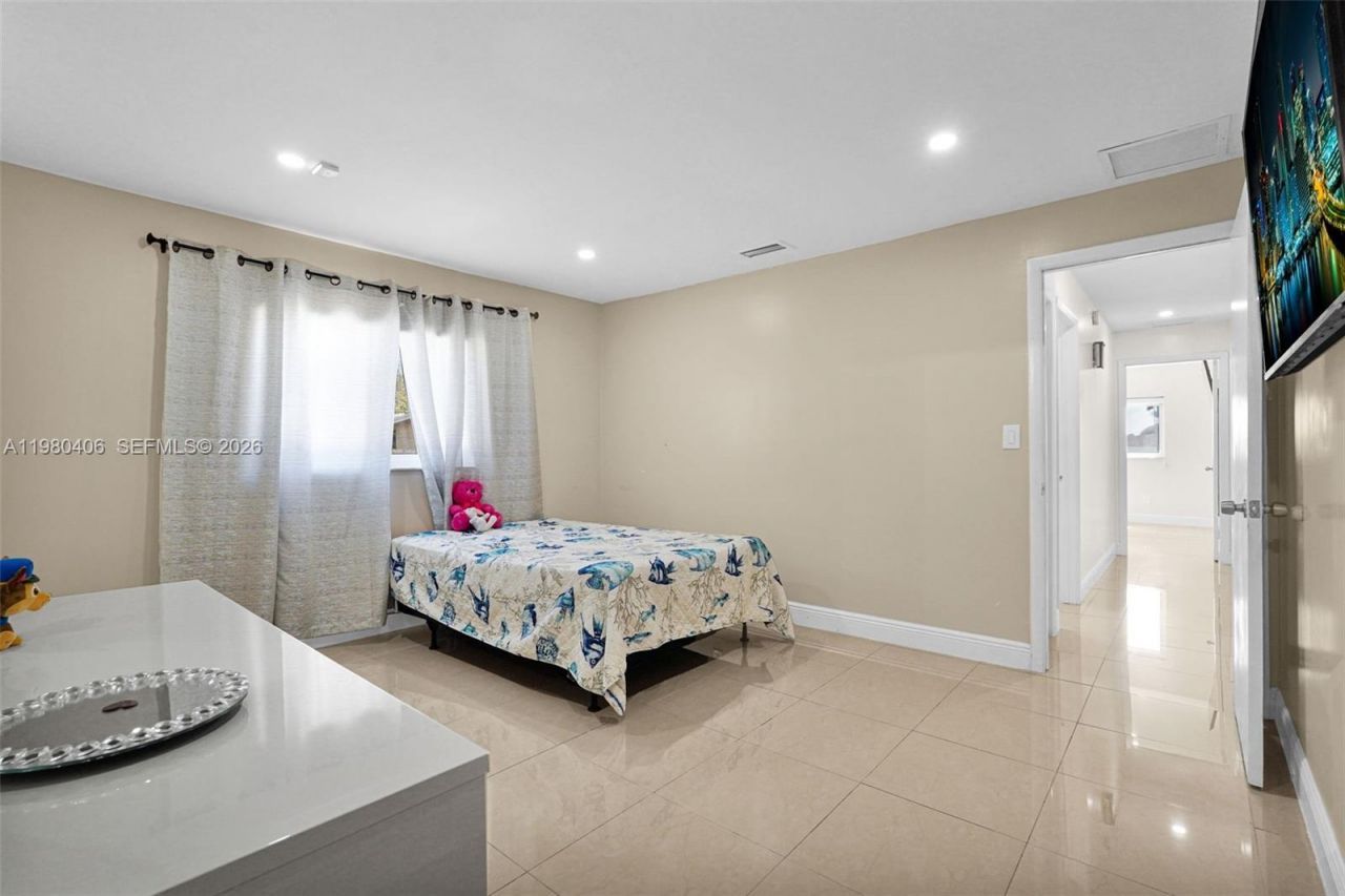 10715 SW 168th Ter , Miami, FL 33157 Photo