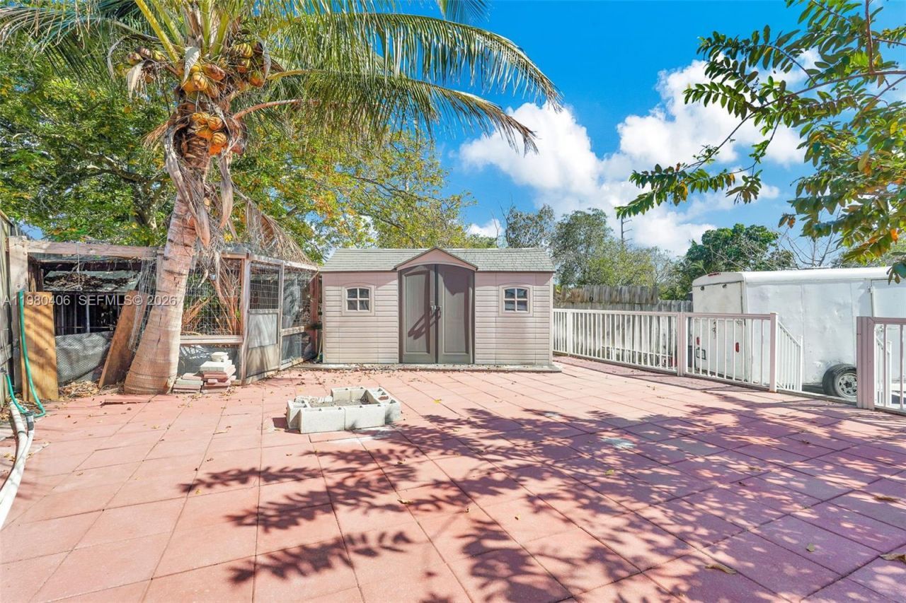 10715 SW 168th Ter , Miami, FL 33157 Photo