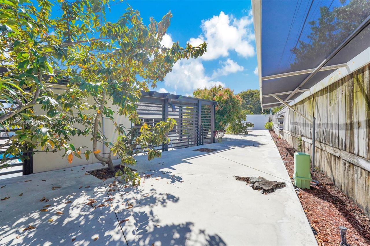 10715 SW 168th Ter , Miami, FL 33157 Photo