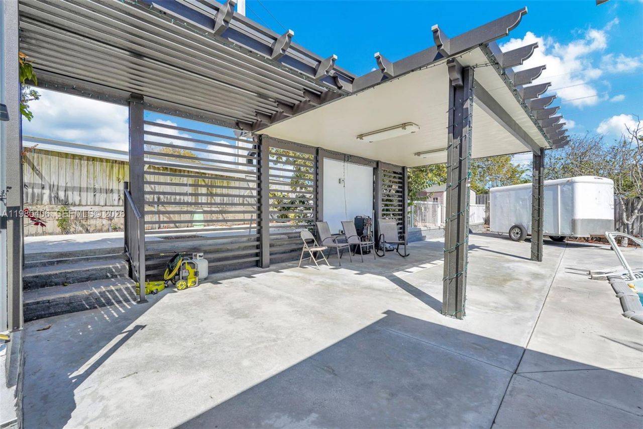 10715 SW 168th Ter , Miami, FL 33157 Photo