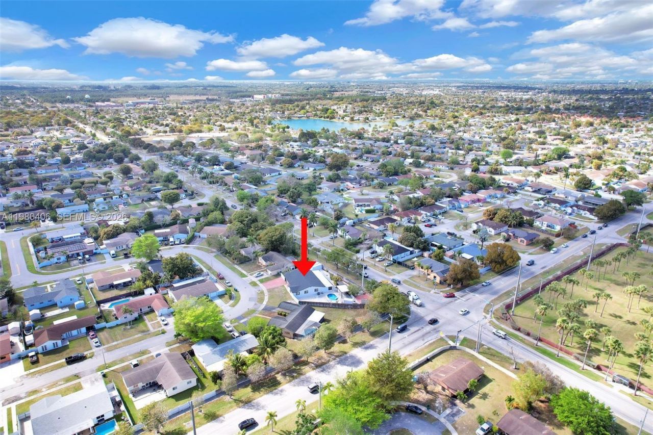 10715 SW 168th Ter , Miami, FL 33157 Photo