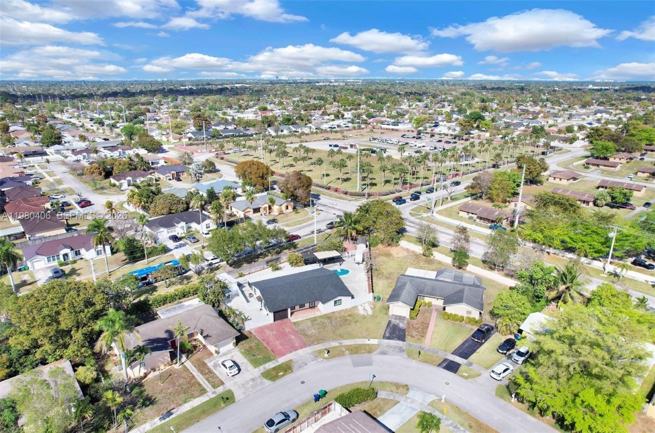 10715 SW 168th Ter , Miami, FL 33157 Photo