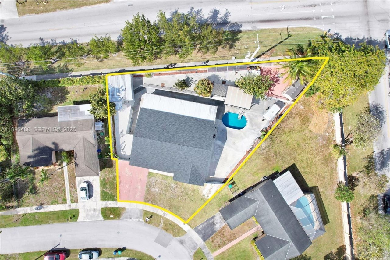 10715 SW 168th Ter , Miami, FL 33157 Photo