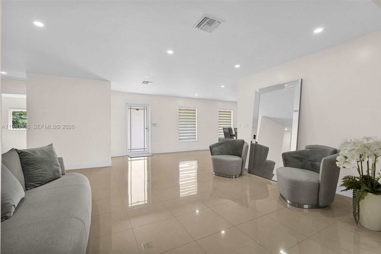 10715 SW 168th Ter , Miami, FL 33157 Photo