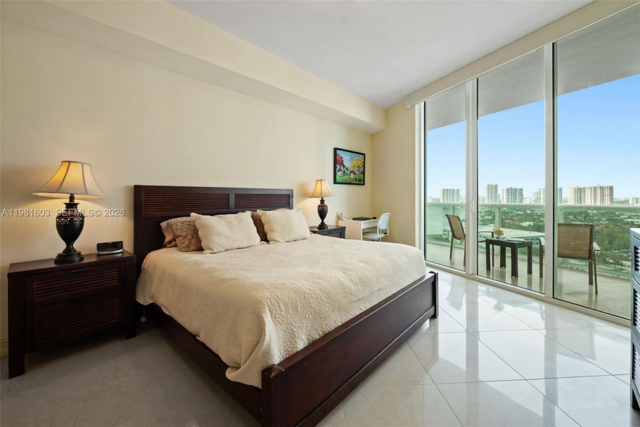 18101 Collins Ave , Unit 1808, Sunny Isles Beach, FL 33160 Photo