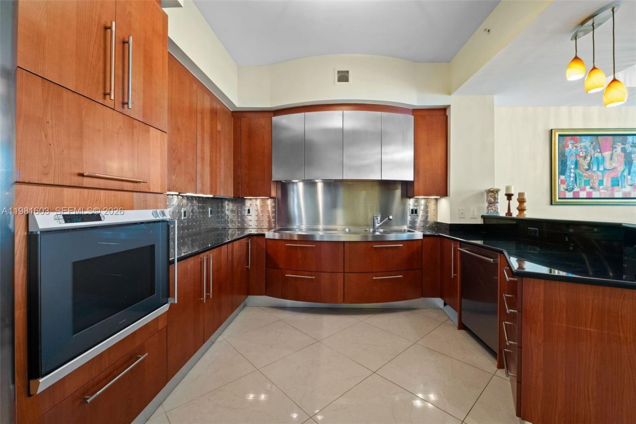 18101 Collins Ave , Unit 1808, Sunny Isles Beach, FL 33160 Photo