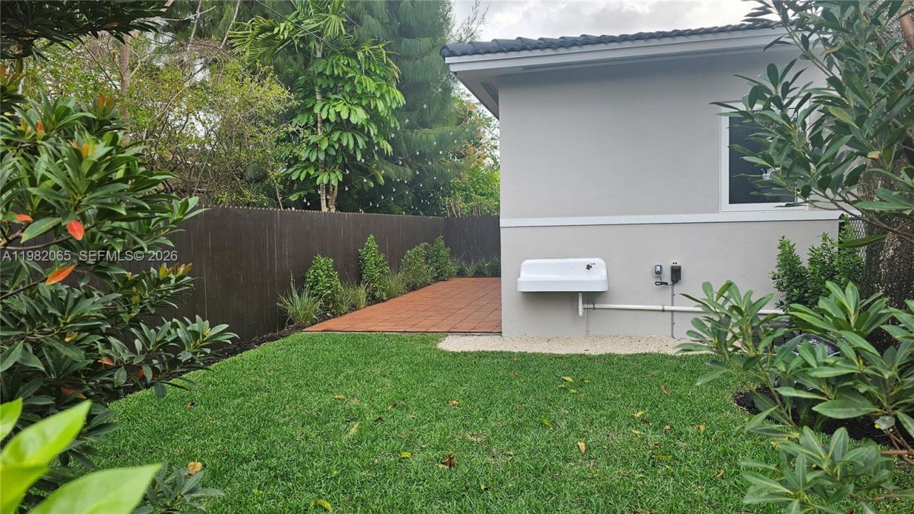 2365 SW 21st Ave, Miami, FL 33145 Photo