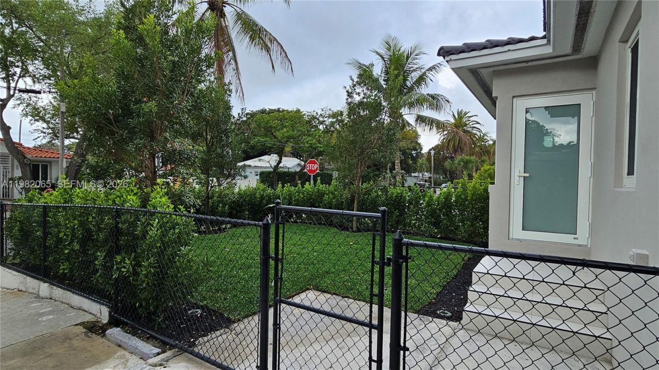 2365 SW 21st Ave, Miami, FL 33145 Photo