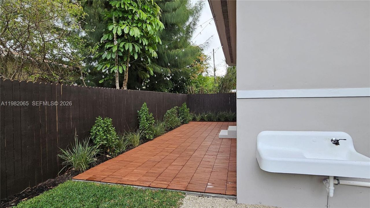 2365 SW 21st Ave, Miami, FL 33145 Photo