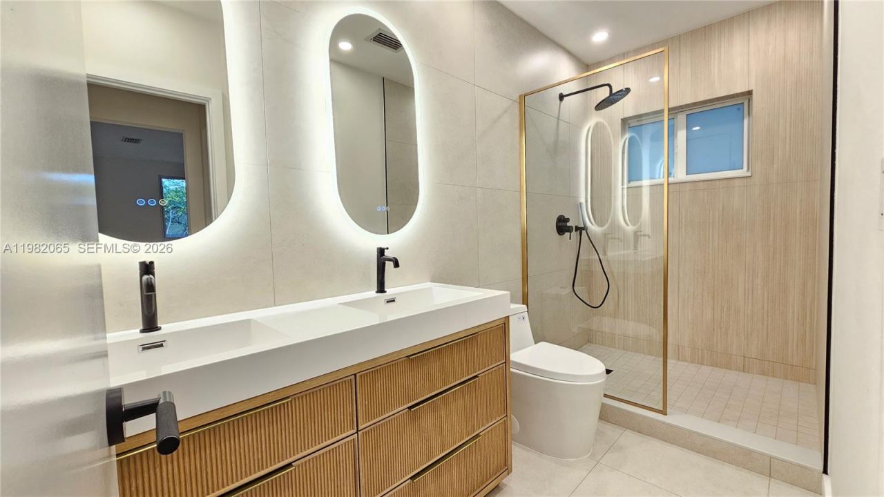 2365 SW 21st Ave, Miami, FL 33145 Photo