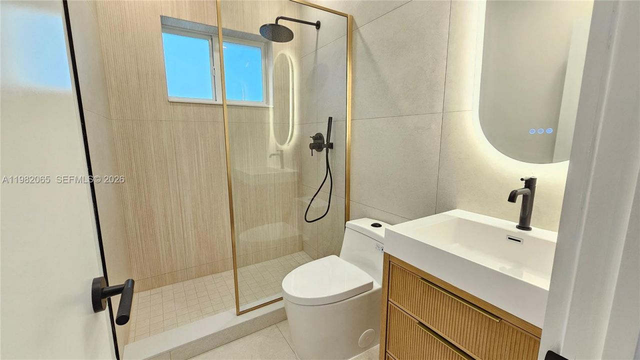 2365 SW 21st Ave , Miami, FL 33145 Photo