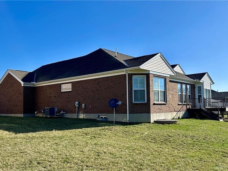 9302 W Meadow Drive, West Chester, OH 45069 Photo 6