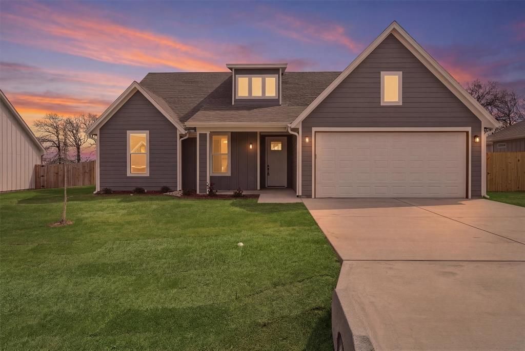 421 Redbud Lane, Tolar, TX 76476 Main Photo