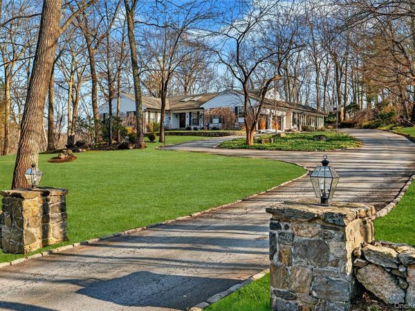 18 Reynolds Lane , Katonah, NY 10536