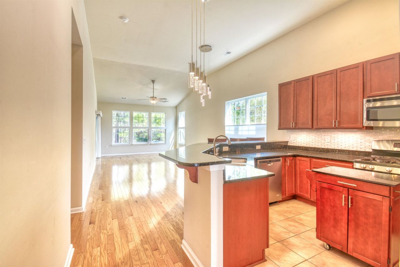 160 Parmelee Dr. Photo 11