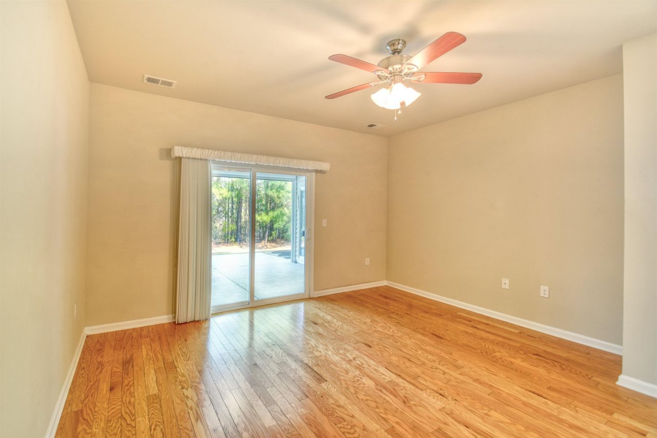 160 Parmelee Dr. Photo 13