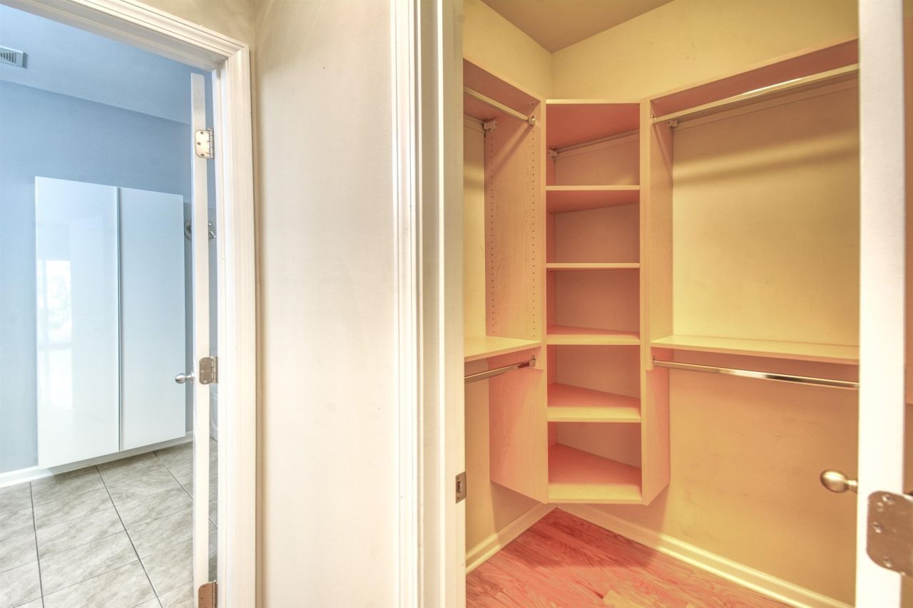 160 Parmelee Dr. Photo 20