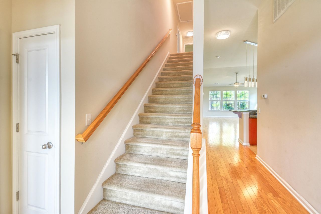 160 Parmelee Dr. Photo 24