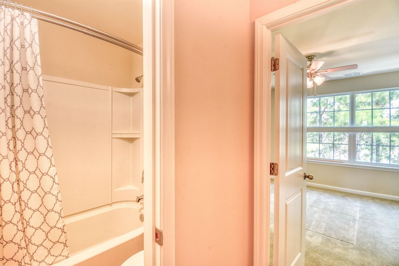 160 Parmelee Dr. Photo 27