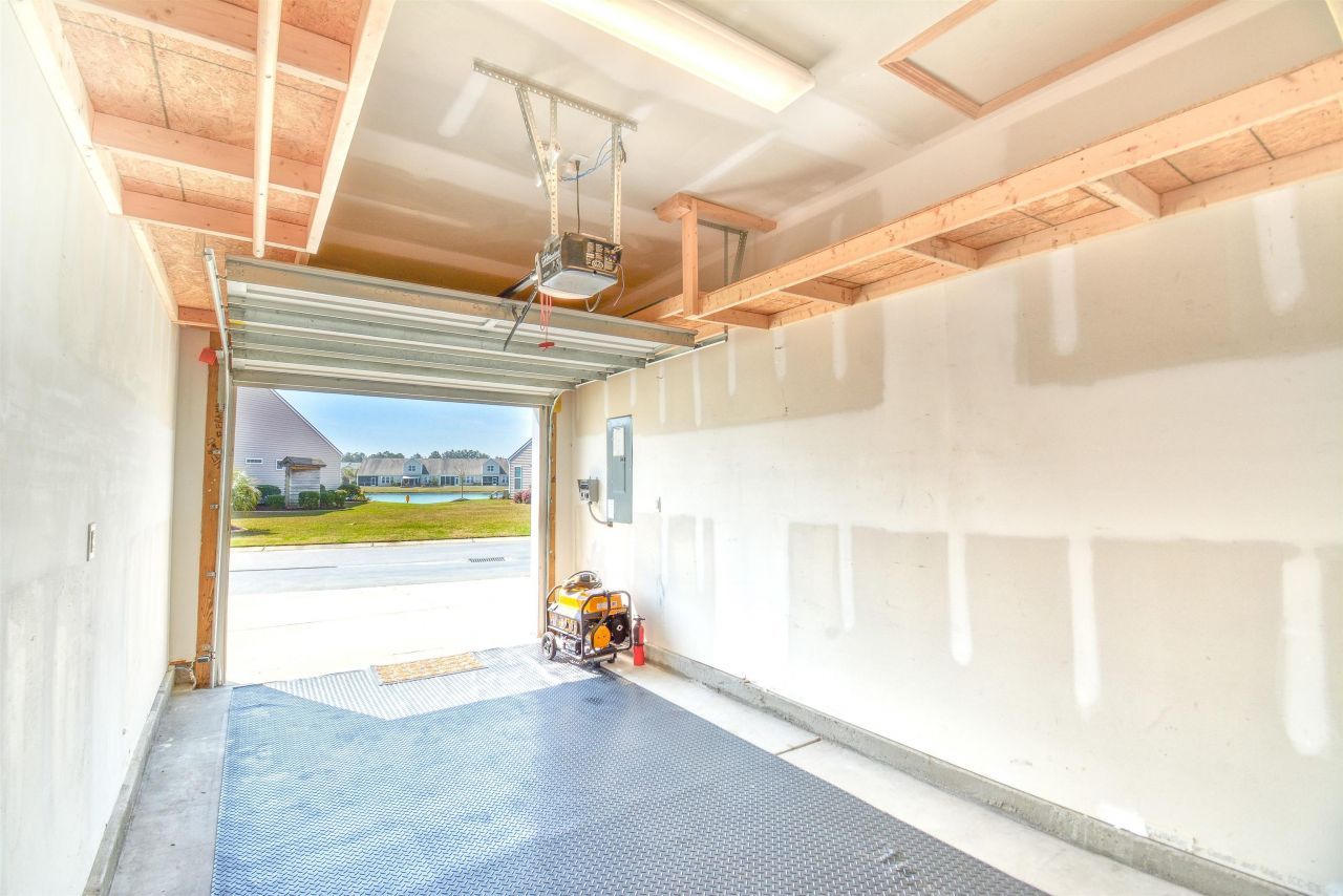 160 Parmelee Dr. Photo 30