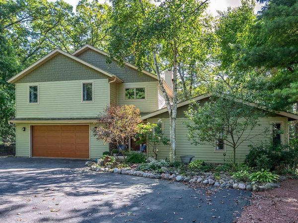 W5594 Briarwood ROAD, Elkhorn, WI 53121