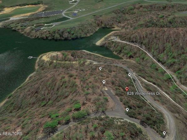 828 Wilderness Drive, Mooresburg, TN 37811