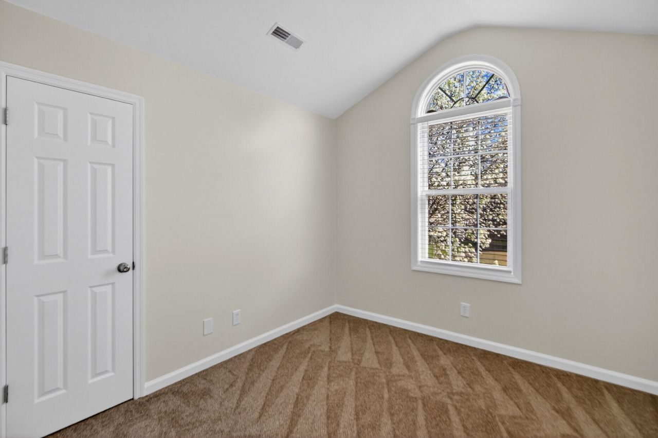 178 Thousand Oaks Circle Photo 23