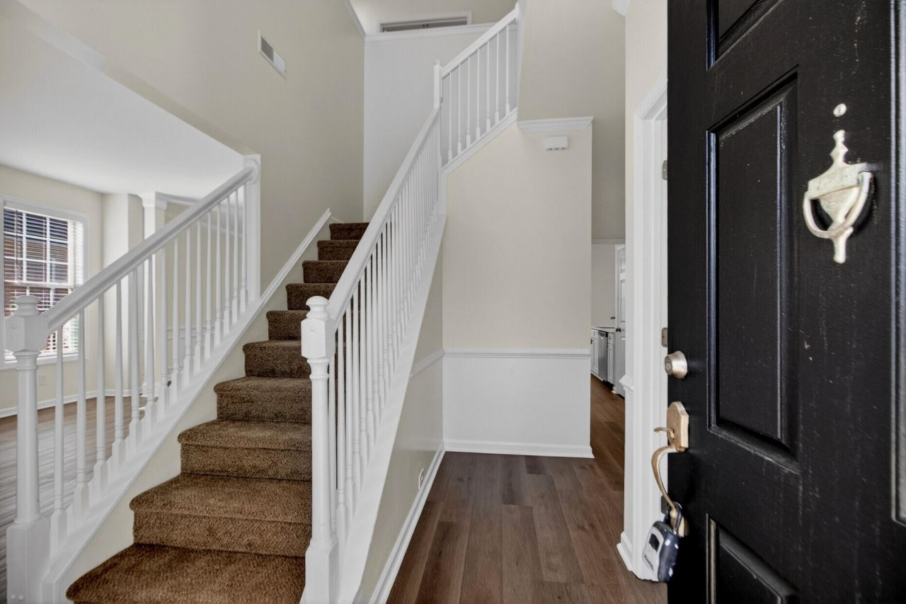 178 Thousand Oaks Circle Photo 3