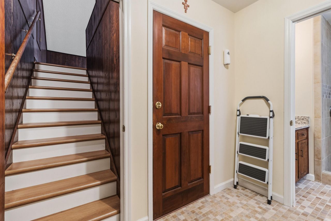 6 Sabina Court Photo 23