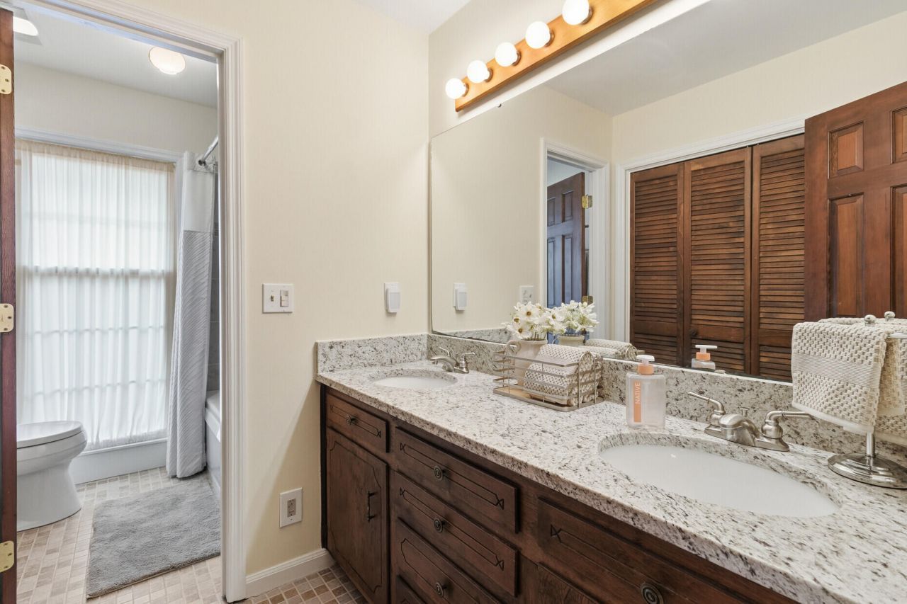 6 Sabina Court Photo 29