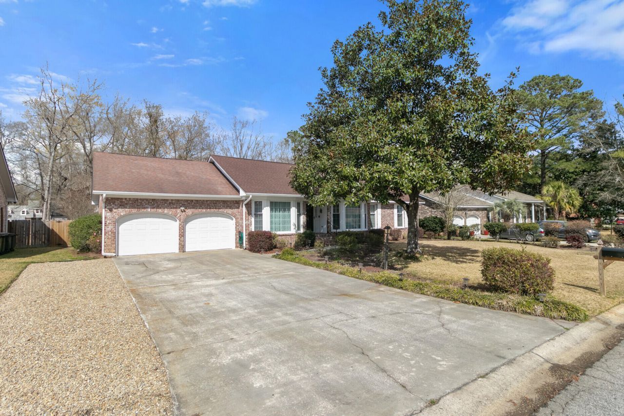 6 Sabina Court Photo 4