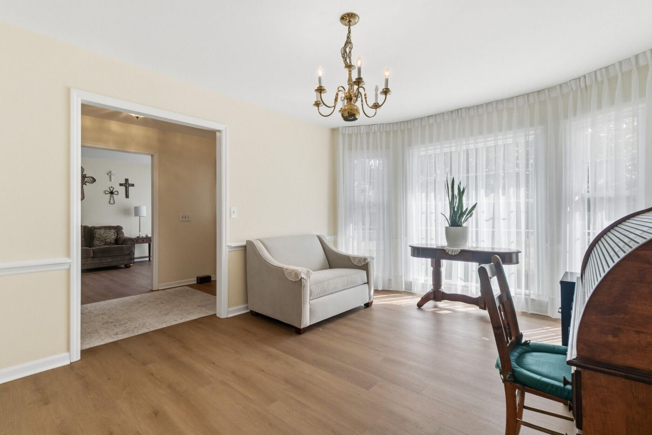 6 Sabina Court Photo 9