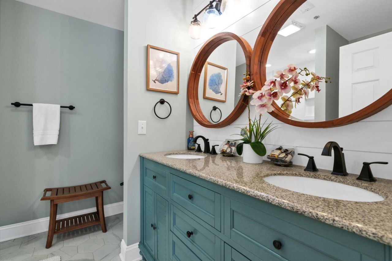 126 Jungle Road Photo 10