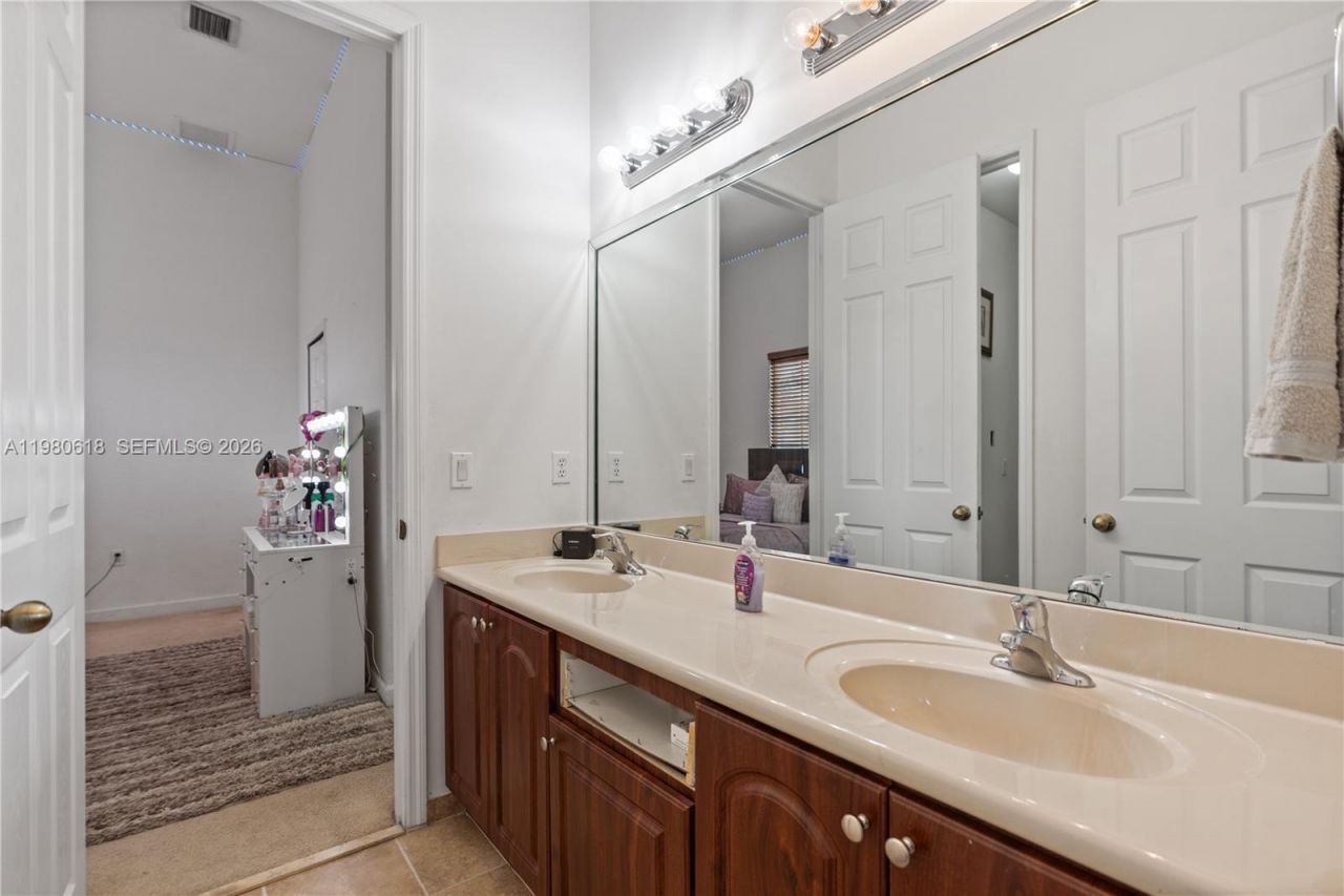 12981 SW 197th St , Miami, FL 33177 Photo