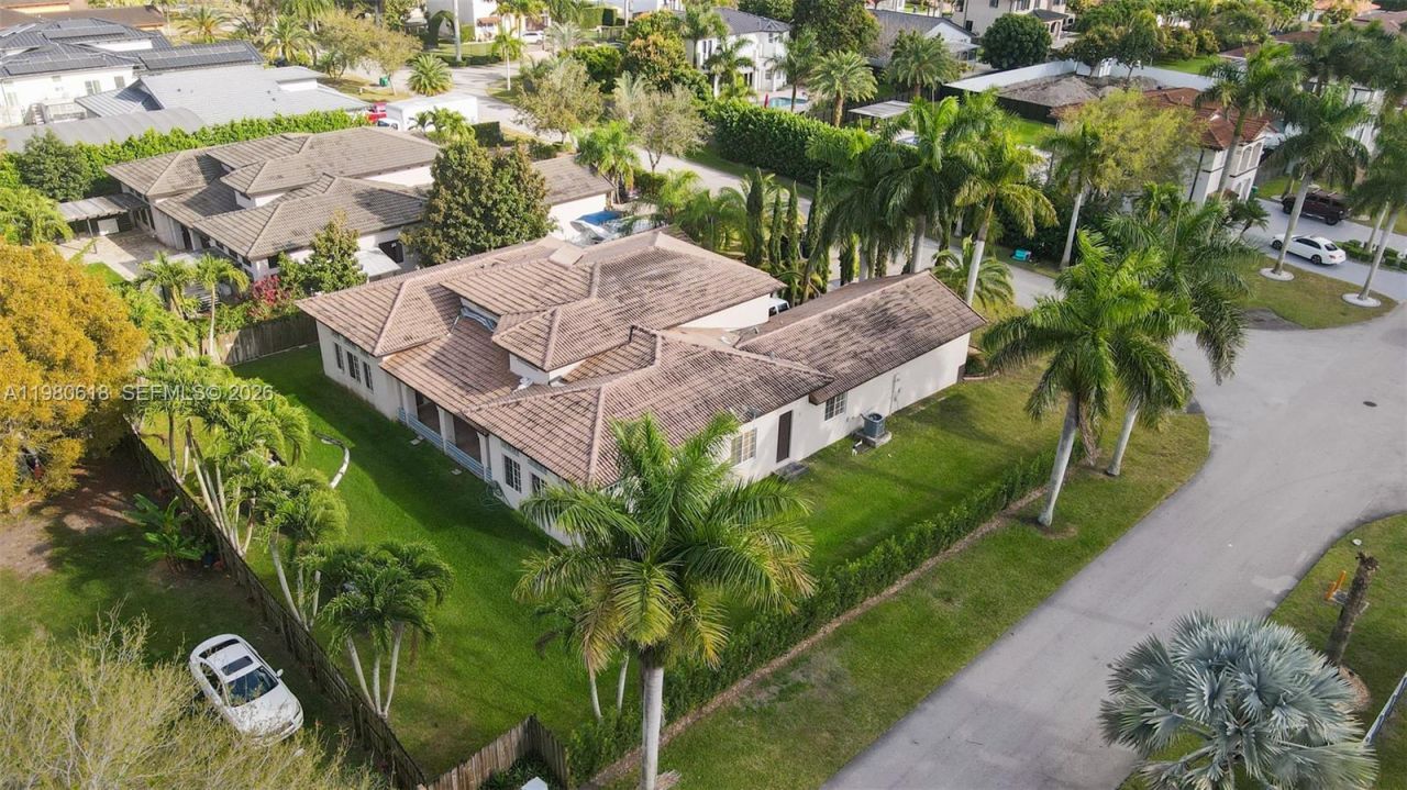 12981 SW 197th St , Miami, FL 33177 Photo