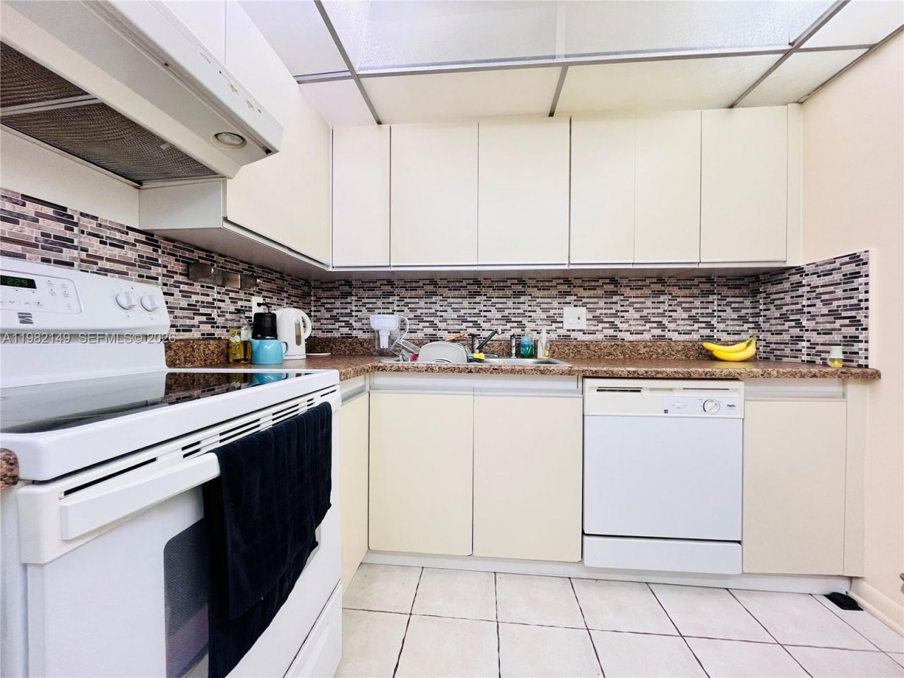 2500 Parkview Dr, Unit 1803, Hallandale Beach, FL 33009 Photo