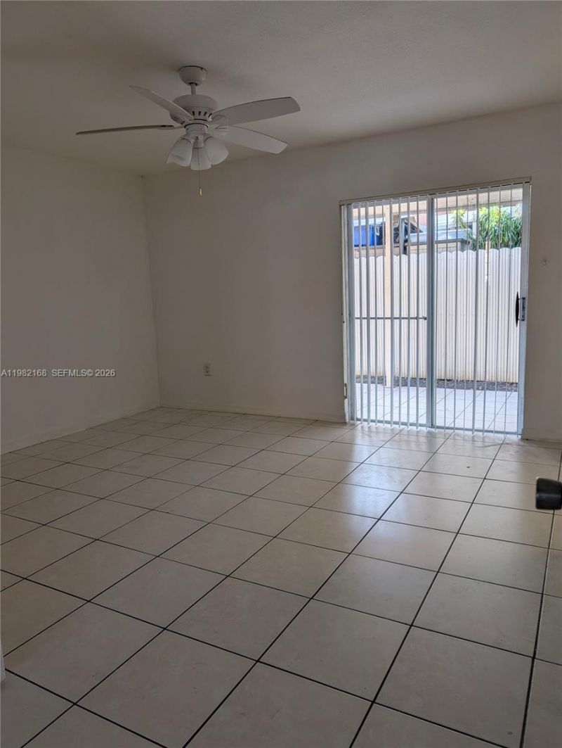 2485 W 76th St , Unit 109, Hialeah, FL 33016 Photo