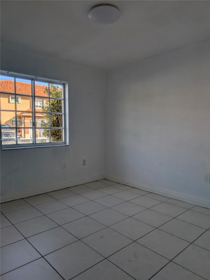 2485 W 76th St , Unit 109, Hialeah, FL 33016 Photo