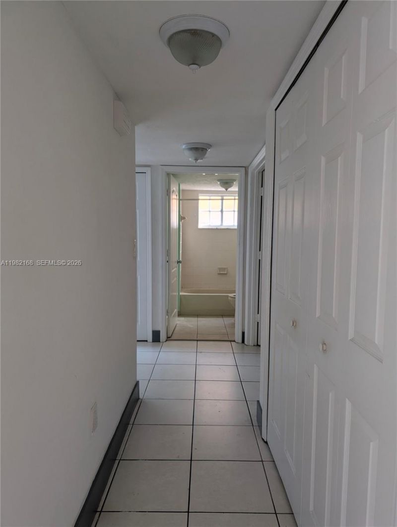 2485 W 76th St , Unit 109, Hialeah, FL 33016 Photo