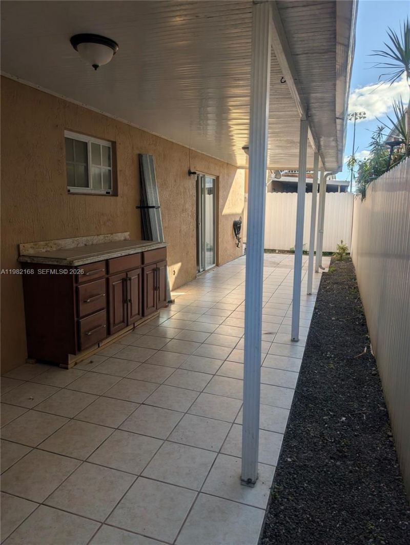 2485 W 76th St , Unit 109, Hialeah, FL 33016 Photo