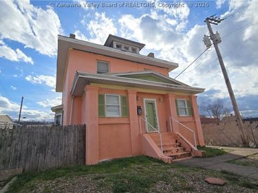 615 Central Avenue, Charleston, WV 25302