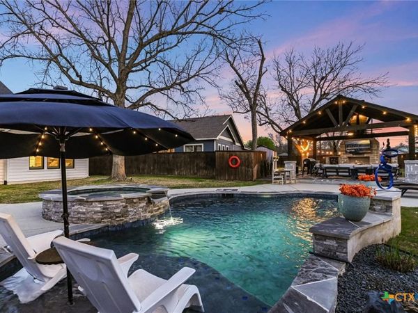105 Retreat Place, Georgetown, TX 78626